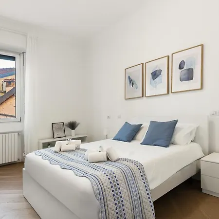 Isola Bloom - Stylish Design Flat Apartman *